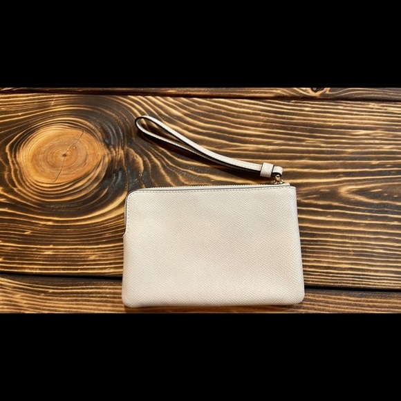 BNWT Coach Corner Zip Wristlet - Picture 5 of 8